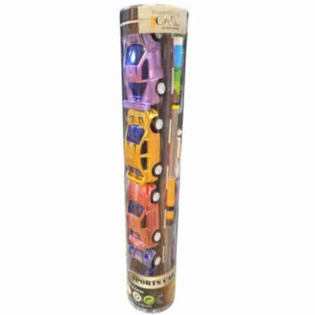 Vue d'un emballage cylindrique en plastique transparent contenant quatre voitures de sport miniatures empilées à la verticale. Les véhicules sont de couleurs violette, dorée, rouge orangé et bleue.
