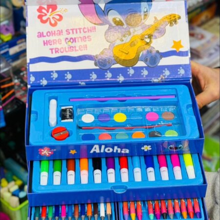 Ce type de coffret créatif est souvent présenté dans une boîte de rangement ingénieuse dotée de tiroirs coulissants pour organiser le matériel