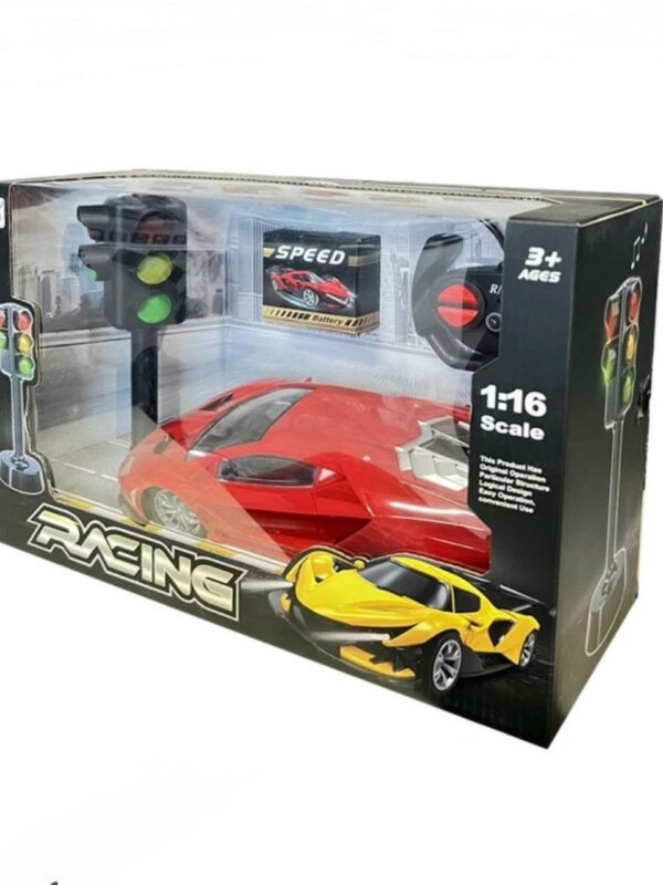 Boîte d'emballage d'une voiture de course télécommandée rouge à l'échelle 1:16 de la marque Skidz RC. Le coffret comprend la voiture de sport, une télécommande noire avec des boutons rouges, et deux modèles de feux de signalisation routière. Le design de l'emballage est noir avec l'inscription 'RACING' en lettres stylisées et indique un âge recommandé de 3 ans et plus."