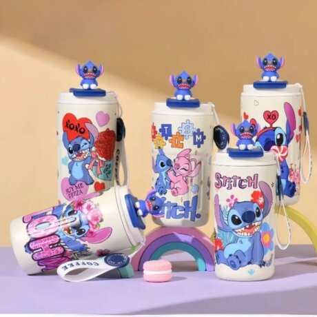 Gourdes blanches pour enfants décorées de Stitch avec figurine 3D sur le bouchon