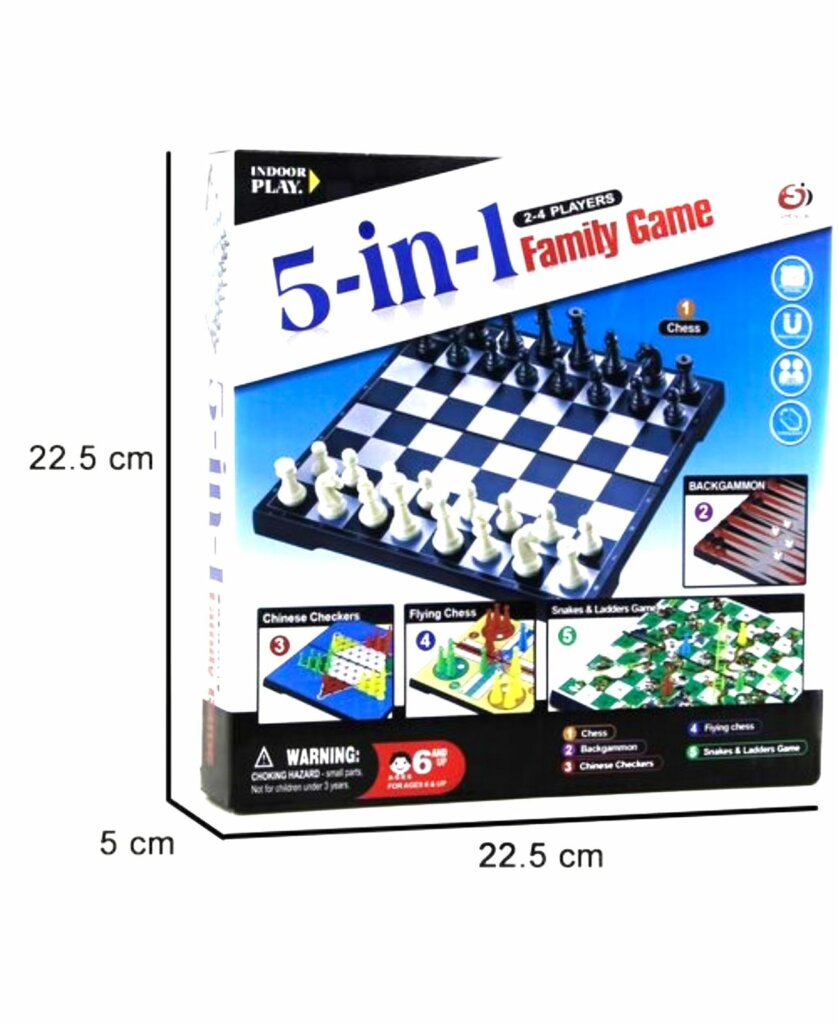 Boîte du jeu « 5-in-1 Family Game » pour 2 à 4 joueurs, comprenant échecs, backgammon, dames chinoises, jeu de l’oie (Snakes & Ladders) et flying chess, avec dimensions indiquées 22,5 × 22,5 × 5 cm.