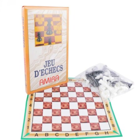 Ce produit est le Jeu d'échecs Amira, un ensemble stratégique classique comprenant un tapis de jeu et des pions