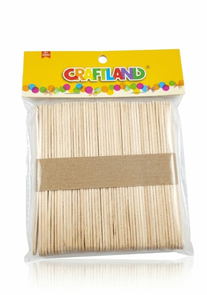 bâtonnets en bois (souvent appelés "bâtonnets de glace" ou "popsicle sticks") de la marque Craftland. C'est la base parfaite pour construire des structures ou créer des personnages.