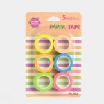 Lot de 6 rouleaux de rubans adhésifs décoratifs en papier (washi tape) de couleurs assorties : jaune, orange, vert, pêche, bleu et rose. Chaque rouleau mesure 15 mm de largeur et 5 m de longueur.
