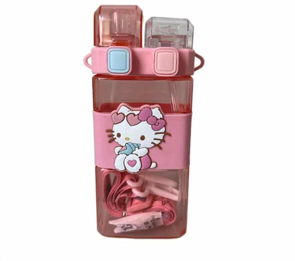 Gourde rose rectangulaire Hello Kitty à double compartiment avec paille et bandoulière assortie.