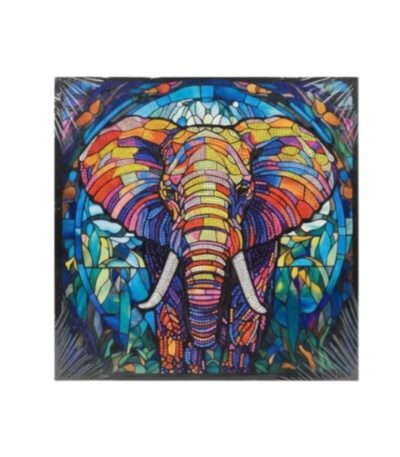Peinture de style vitrail représentant un grand tournesol aux pétales orange et jaune flamboyant, avec un cœur en mandala géométrique vert et turquoise, sur un fond de mosaïque de verre bleu et violet.
