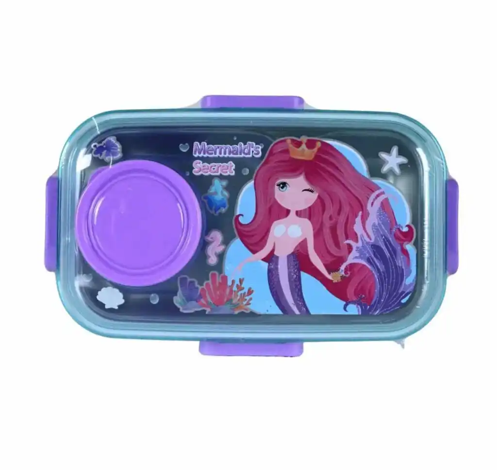 Une boîte à lunch rectangulaire de couleur bleu clair et violette, vue de dessus. Le couvercle est transparent et présente un design de sirène aux longs cheveux roses, portant une couronne dorée.