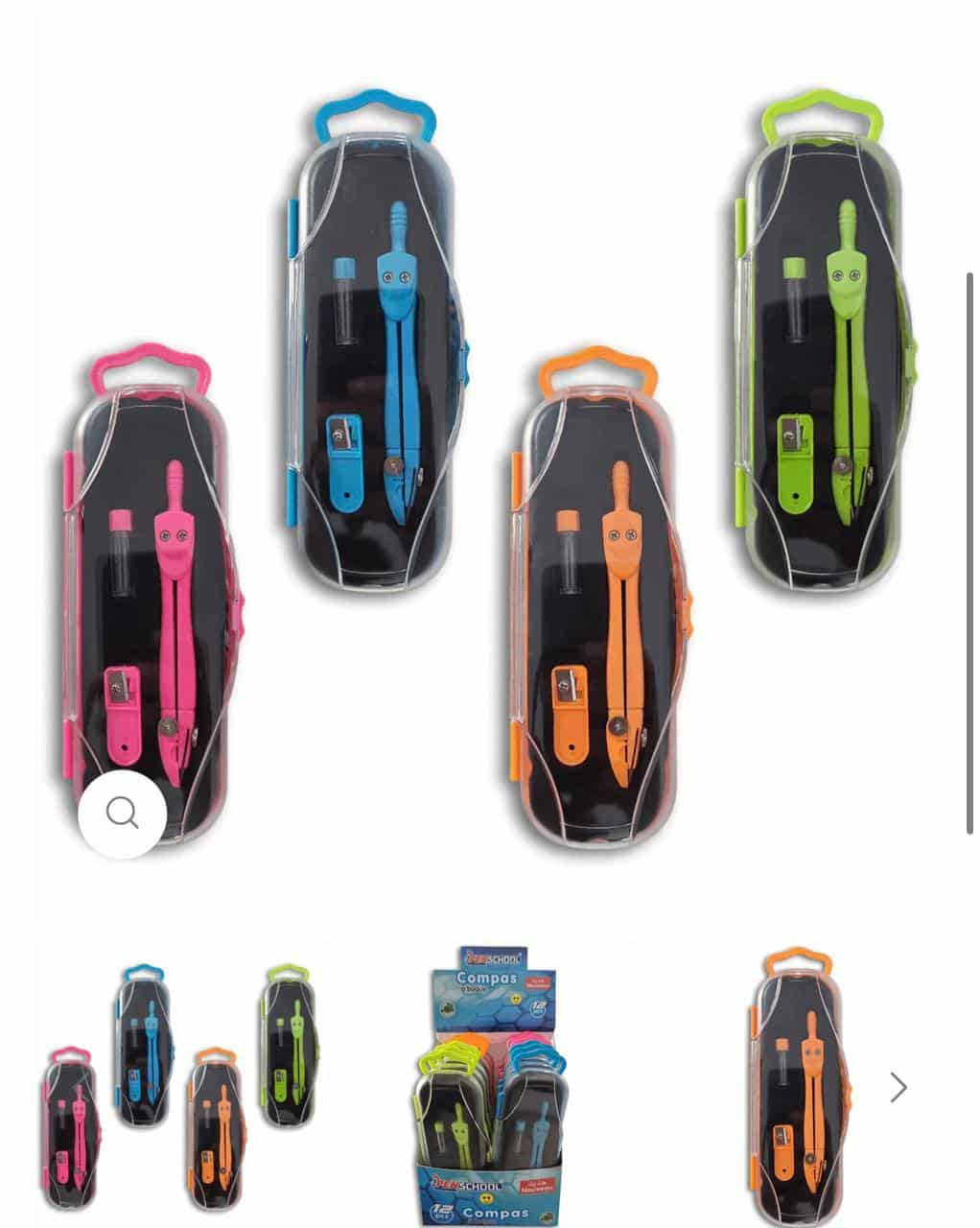 Boîte de 12 Coffrets Compas PenSchool (Assortis) Une présentation commerciale de coffrets de compas de la marque PenSchool, déclinés en quatre coloris : rose, bleu, orange et vert pomme. En haut, quatre grands étuis rigides noirs au couvercle transparent révèlent chacun un compas en métal coloré, une petite boîte de mines de rechange et un taille-crayon assorti, le tout fixé dans un insert noir. En bas, l'image montre de plus petites vues des étuis individuels ainsi qu'un présentoir de magasin en carton bleu contenant douze de ces boîtes de compas alignées. Chaque boîte comporte une languette d'accrochage colorée sur le dessus.