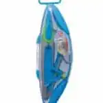 Un compas scolaire de couleur bleu et vert, rangé à l'intérieur d'un étui de protection en plastique bleu en forme de navette ou de feuille. Le couvercle supérieur de l'étui est transparent, laissant apparaître le compas doté de branches en métal gris et en plastique bleu, ainsi qu'un système de blocage avec une molette verte et un petit crayon de bois intégré. Une étiquette à droite indique la marque avec un logo composé des lettres "LS" dans un cercle rouge, accompagnée des mentions "LOCK" et "STUDY COMPASSES No.0203". Le sommet du boîtier est muni d'une boucle d'accroche bleue.