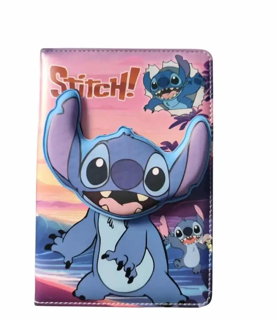 Carnet de notes magique Disney Stitch à couverture rembourrée effet cuir et détails du personnage en relief 3D, sur fond blanc.