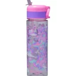 Une gourde en plastique transparent teinté de gris de la marque Smiggle, d'une capacité de 750 ml.