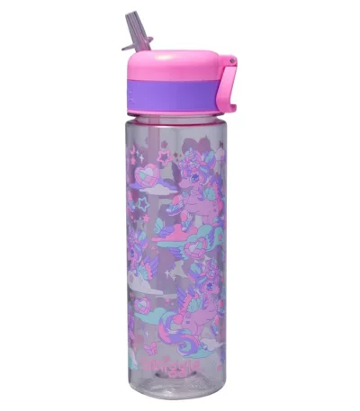 Une gourde en plastique transparent teinté de gris de la marque Smiggle, d'une capacité de 750 ml.