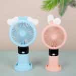 Deux mini ventilateurs portables rechargeables au design mignon
