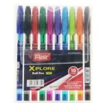 Une pochette en plastique transparent contenant un lot de 10 stylos à bille multicolores de la marque « Flair », modèle « Xplore ». Les stylos disposent d'un corps transparent et d'un capuchon à clip de couleur assortie à leur encre.