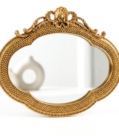 Miroir mural ovale doré 45x27 avec cadre perlé et coquille