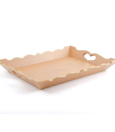 Plateau de service en bois clair à bords ondulés et poignées en forme de cœur